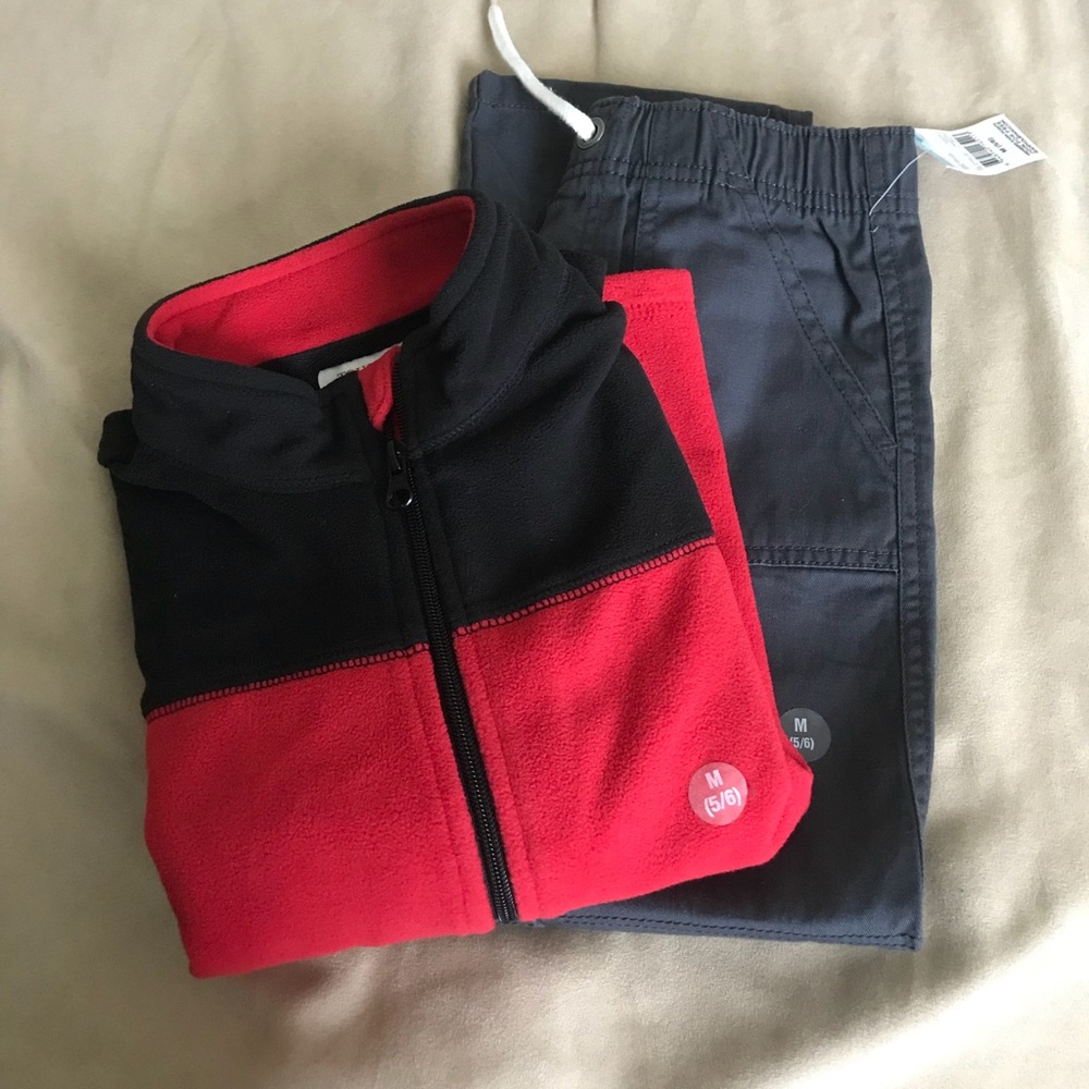 Boys fleece jacket and utility pant set (2 items)